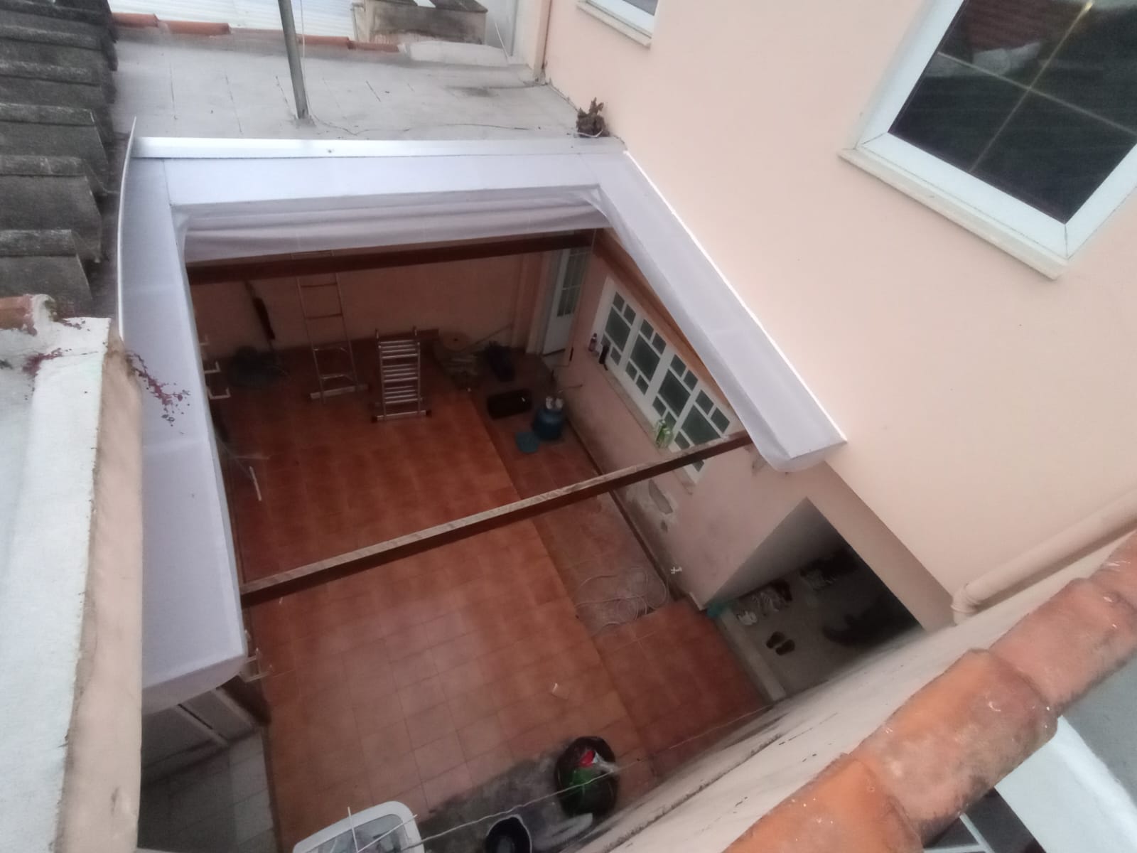 Conheça mais: Toldo Trilho em Lona