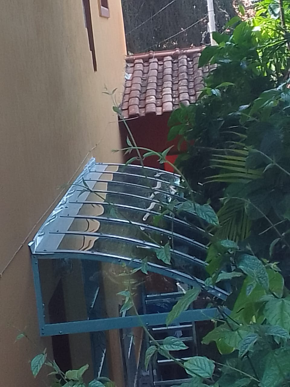 Conheça mais: Toldo Fixo em Policarbonato Compacto